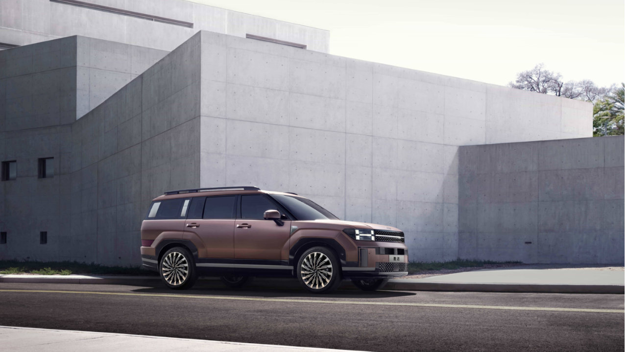 中型SUV“实用派”！2026款现代胜达VS大众探岳L，谁是家庭刚需王？