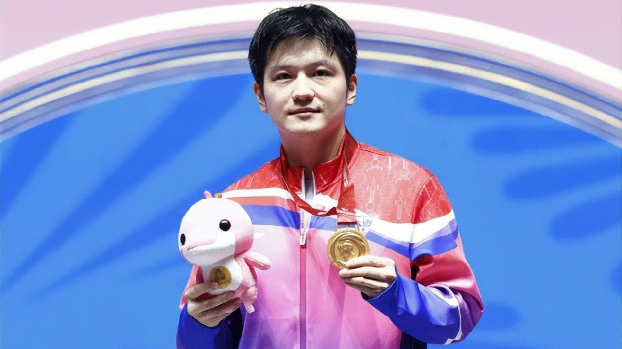 王励勤称正联系樊振东归队！已退出世排432天 T0级超巨驰援王楚钦？