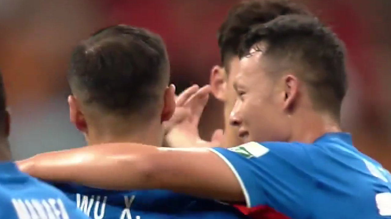 半场0-2！重庆铜梁龙“天崩开局”，3分钟丢2球，边路被申花打爆