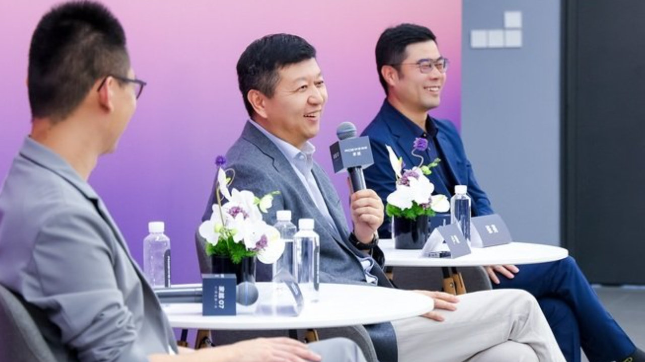 卢晓剧透“上乘”施政纲领 AI第一车为什么是荣威家越07|汽势封面 卢晓剧透“上乘”施政纲领 AI第一车为什么是荣威家越07|汽势封面