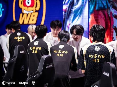 KPL封面观察丨夏季赛首日即现五杀、让二追三 转会期后队伍实力有待重新分档丨封面天天见|久诚|超玩会|AG_新浪新闻