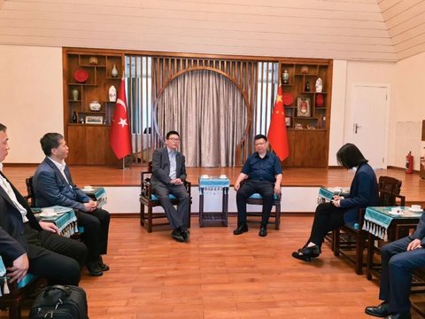 集团领导拜访中国驻伊斯坦布尔总领事魏晓东