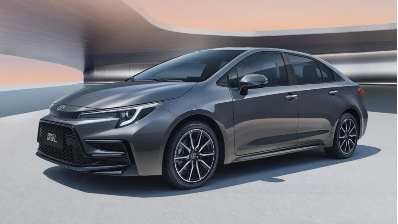 雷凌L卖12.98万，价格重叠凯美瑞，舒适不及天籁，降价2万才有戏