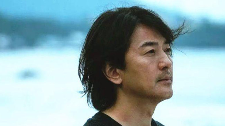 57岁郑伊健近况曝光，妻子长期在日本工作，结婚12年没生孩子