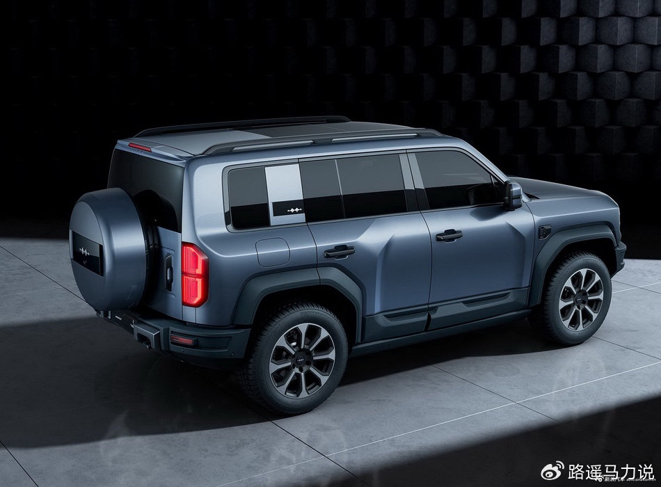 手握30万预算该买谁?宝马X3对比豹5