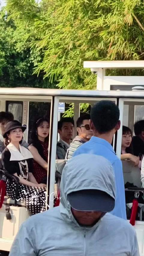 在阳光下介么白哦梦妍