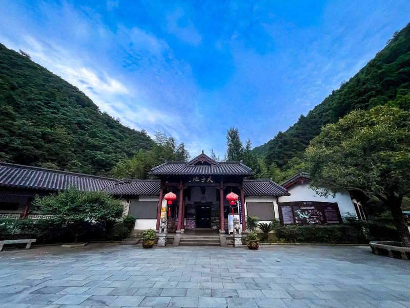 正文 杭州天子地生态风景旅游区,是新晋的网红景点,这里生态