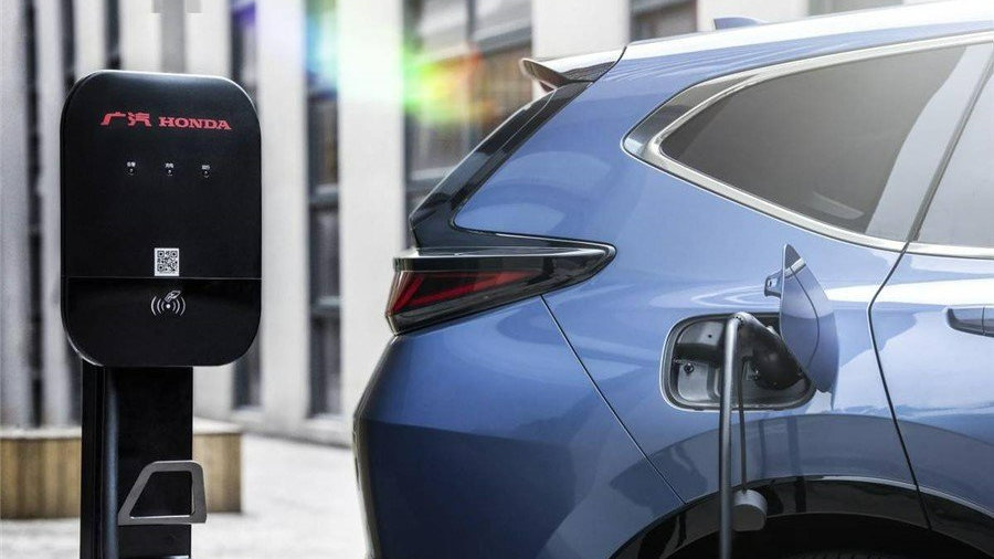 参拍人数不足10万人，9万多的沪牌没人要了？