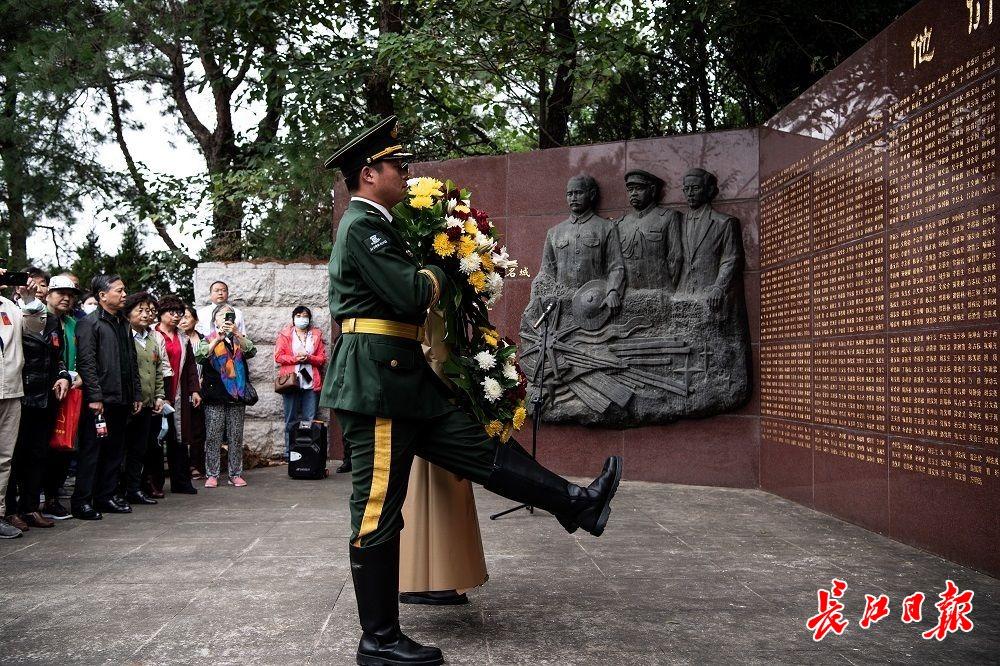 英雄之城忆辛亥——辛亥革命110周年纪念活动在汉举行休闲区蓝鸢梦想 - Www.slyday.coM 英雄之城忆辛亥——辛亥革命110周年纪念活动在汉举行休闲区蓝鸢梦想 - Www.slyday.coM