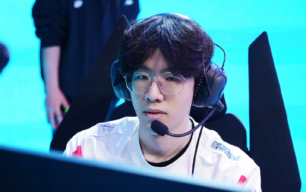 赢了也不满意?WBG横扫OMG,Easyhoon仍被冲休闲区蓝鸢梦想 - Www.slyday.coM 赢了也不满意?WBG横扫OMG,Easyhoon仍被冲休闲区蓝鸢梦想 - Www.slyday.coM