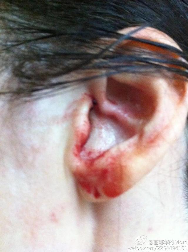 “你一点都没变!”前妻控诉李阳休闲区蓝鸢梦想 - Www.slyday.coM “你一点都没变!”前妻控诉李阳休闲区蓝鸢梦想 - Www.slyday.coM