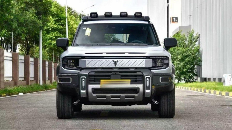 20万预算买方盒子SUV，深蓝G318和钛7，哪款车更值得入手？