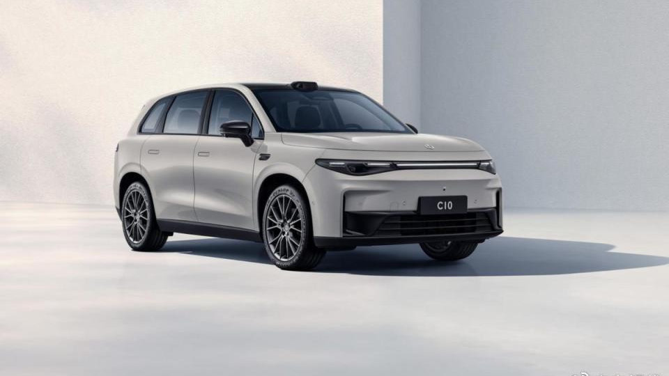 预算15万买纯电SUV！零跑C10碰上海狮06EV，哪款车更胜一筹？