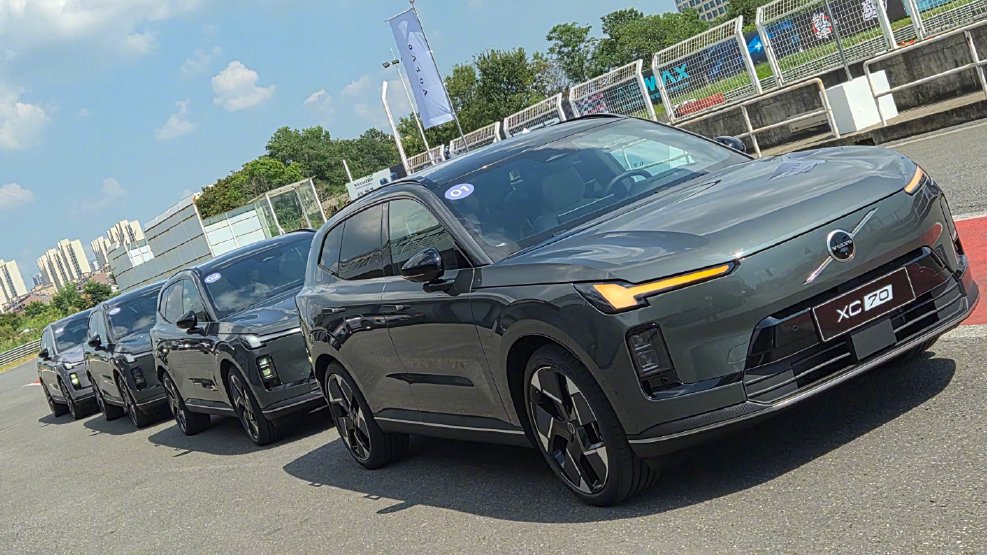 沃尔沃XC70开启试驾，将于8月27日开启预售，该怎么定价呢？