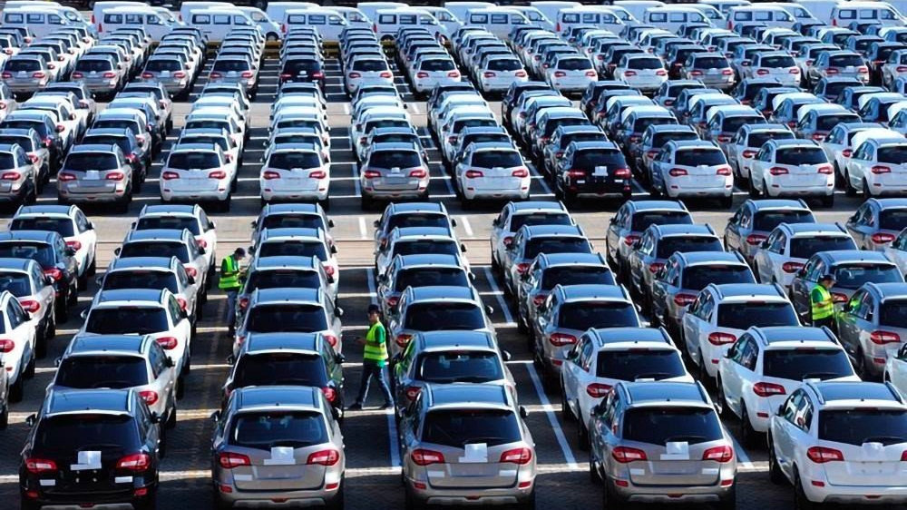 比车企停产更坏的消息：经销商卖不动车了