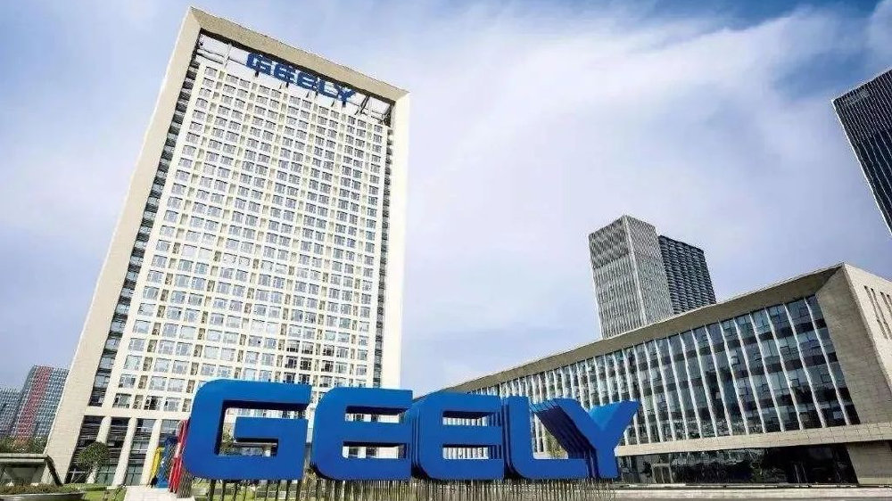 吉利交出最强财报后，暗讽友商智驾东拼西凑，这位高管警句发人深省！