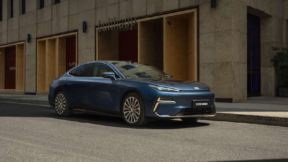 从 0 到 1 的颠覆！吉利银河星耀 8 预售，重塑混动轿车新格局