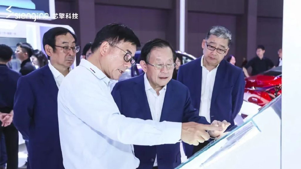 芯擎科技登陆上海车展，超算芯片矩阵和全系解决方案重磅亮相