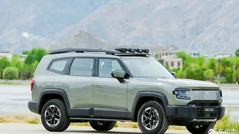 深蓝两年亏了45.7 亿，花钱庆祝不如回归用户