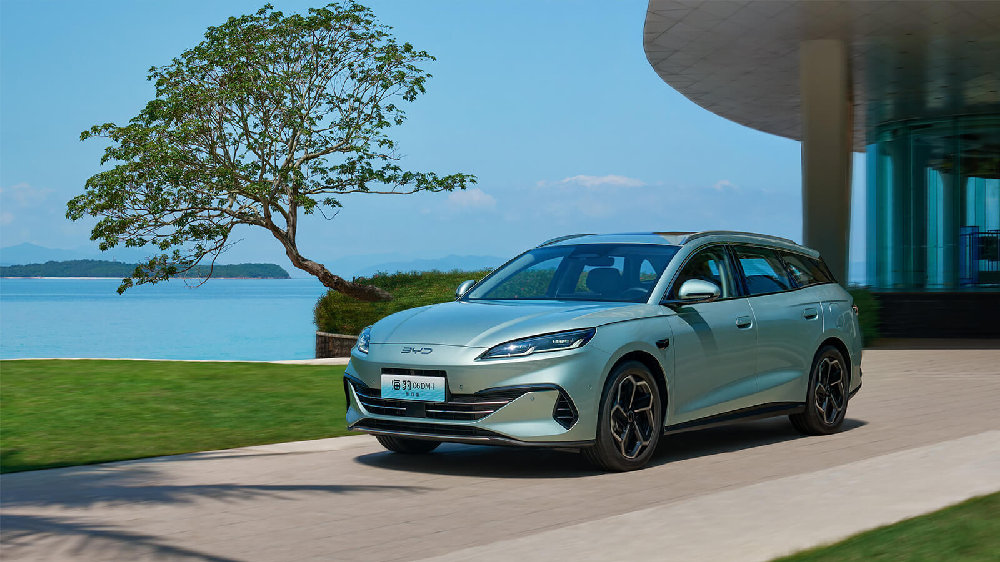 比亚迪海豹06 DM-i旅行版上市，售10.98万起
