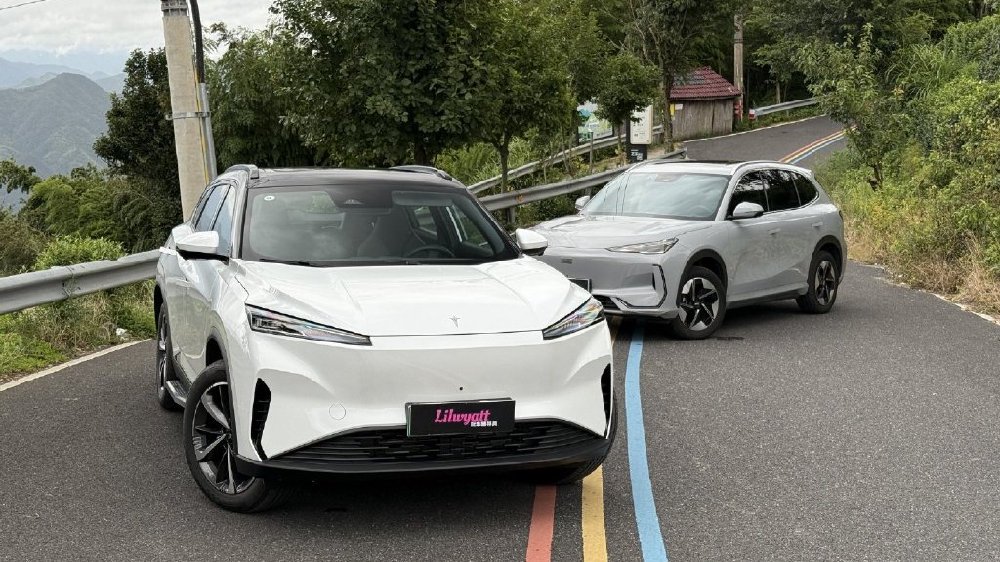 中国电动，法式驾控，示界06遇到银河E5，谁能技高一筹？