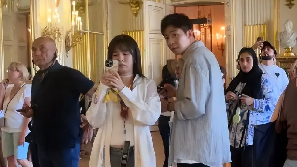 首度同框！俞灏明王晓晨被传婚讯后约会，女方身材臃肿孕相很明显