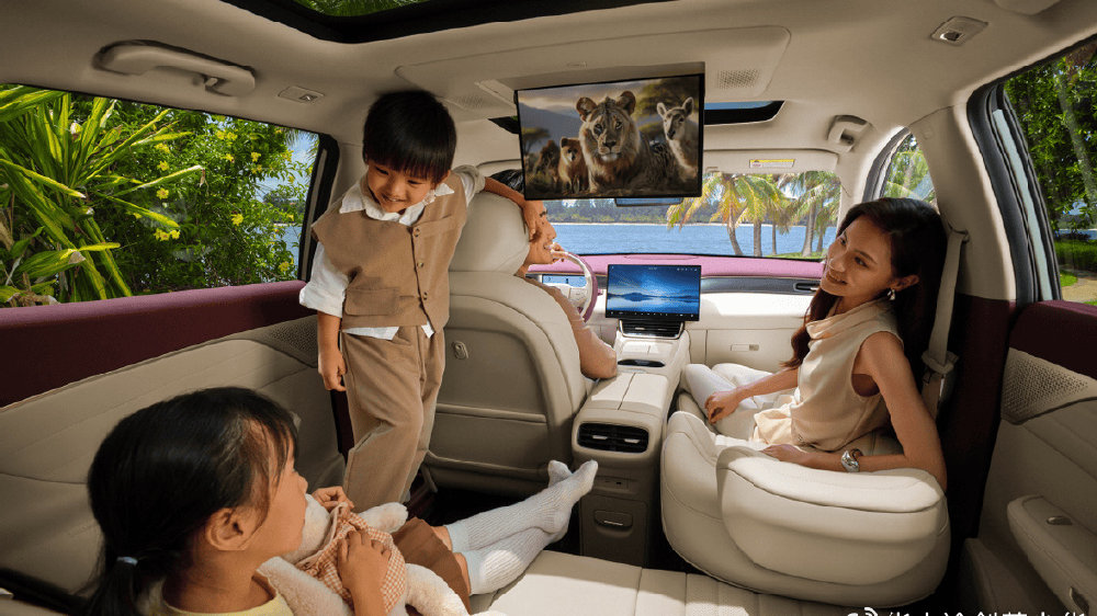 15万以内最舒适的豪华座舱，风神L8限时置换价11.39万元起