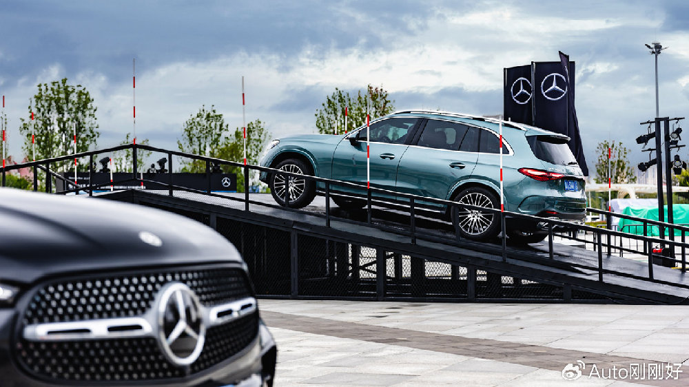 2025梅赛德斯-奔驰长轴距GLC SUV 城市越野试驾之旅·济南站澎湃启幕