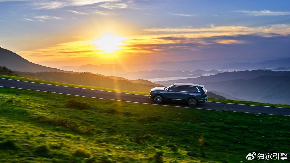 吉利银河M9对比深蓝S09，谁才是20万级大六座SUV最优解？