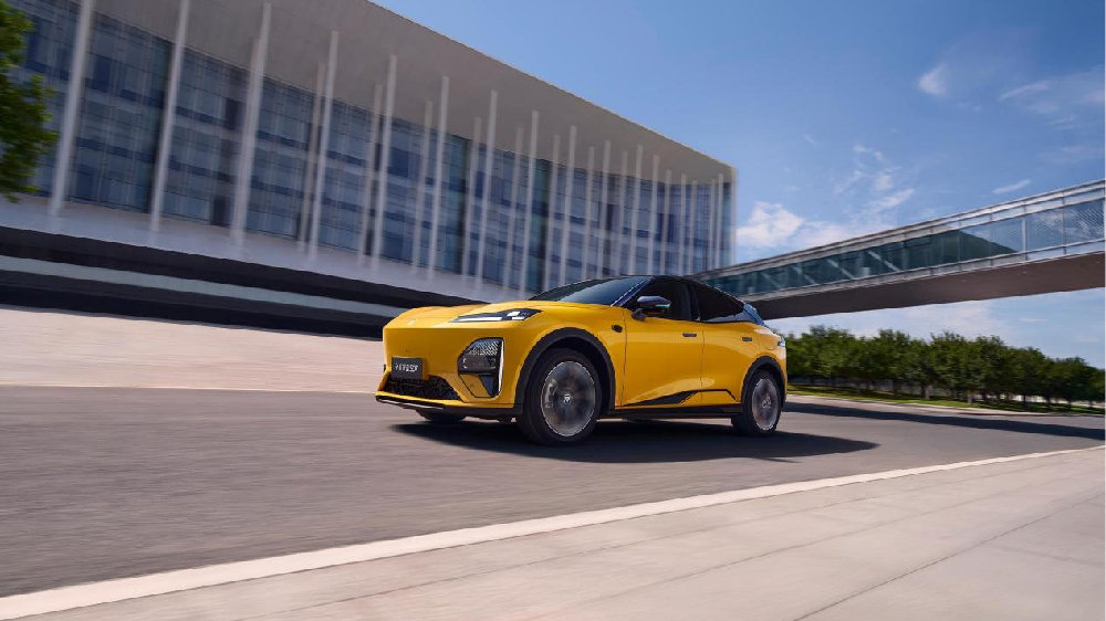 全新深蓝S07上市交付，15.69万起享华为乾崑豪华SUV