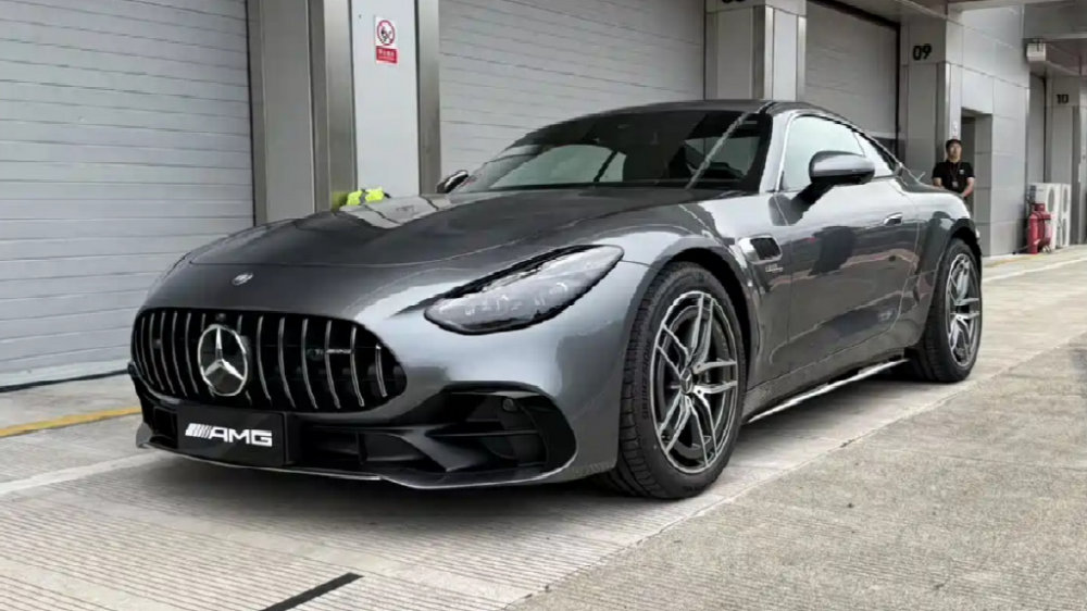 梅赛德斯-AMG GT 50售99.8万，2.0T四缸后驱，炸街够了