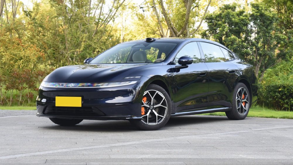 抢先试驾长安启源A06，大溜背+无框车门，预售11.99万元起