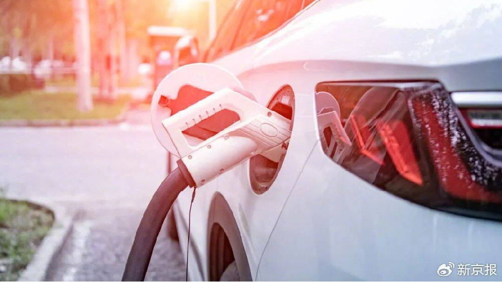 新能源“烂尾车”，谁来兜底？| 新京报快评