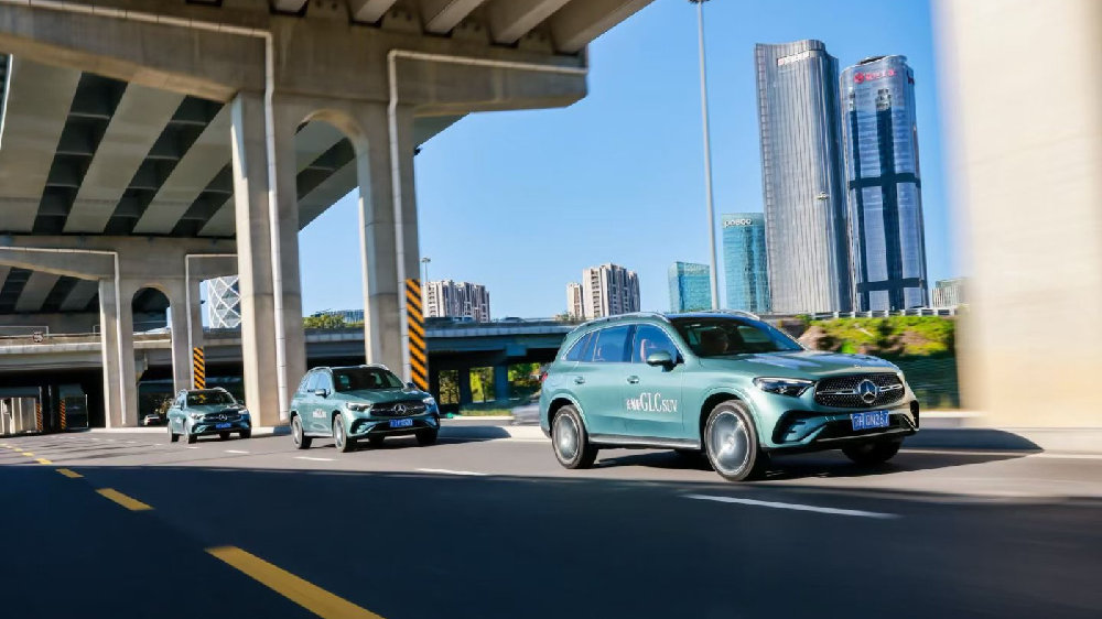 征途无界，纵横由心——2025梅赛德斯-奔驰长轴距GLC SUV城市越野试驾