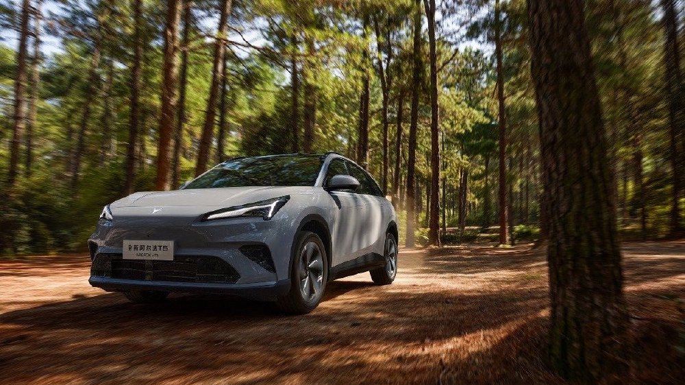 15万内唯一城市NOA！极狐阿尔法T5正式宣布“智驾平权”！