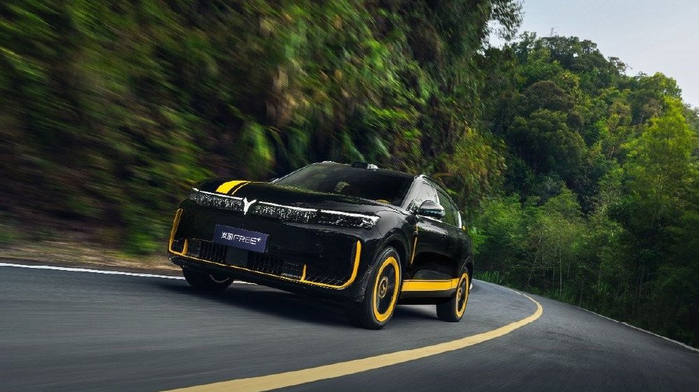 专属运动升级 岚图FREE+运动定制版上市 售价27.99万