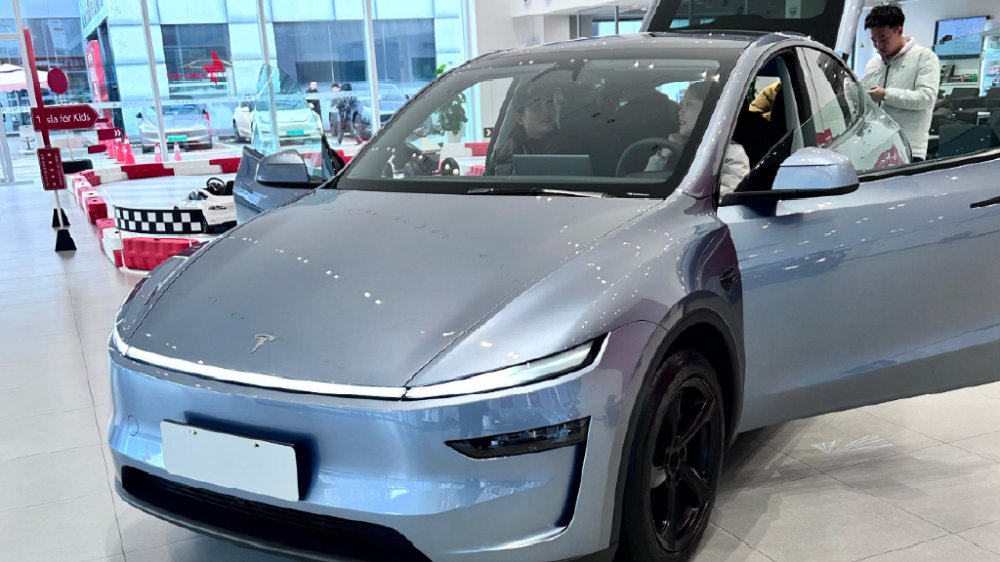 特斯拉Model Y长续航后驱，多花2.5万买大电池？