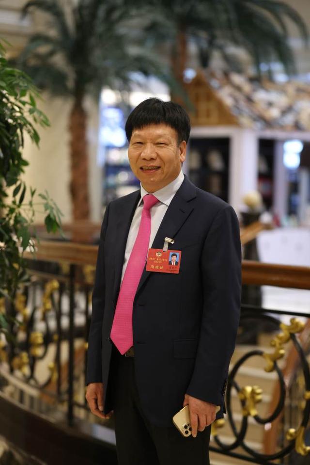 省政协委员吕文广：“碳达峰”不是“碳冲峰”