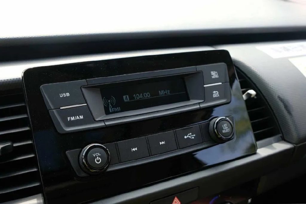 剛需家庭購車,該買丐版、中配還是頂配?