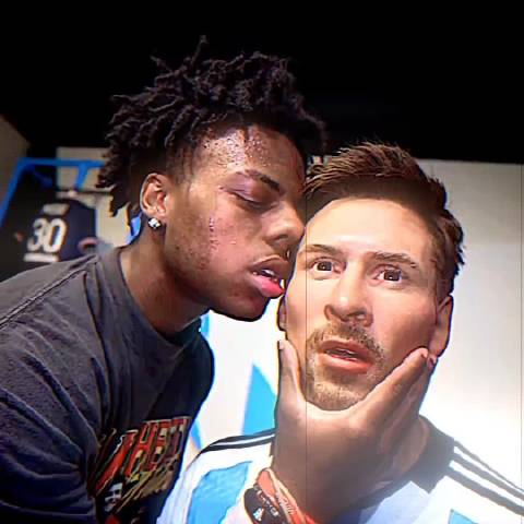 “Speed见到梅西蜡像 对着蜡像一顿迷惑操作”