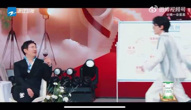 带墨镜好帅啊