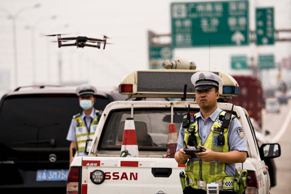 300天,广州道路交通秩序有了哪些新变化?休闲区蓝鸢梦想 - Www.slyday.coM 300天,广州道路交通秩序有了哪些新变化?休闲区蓝鸢梦想 - Www.slyday.coM