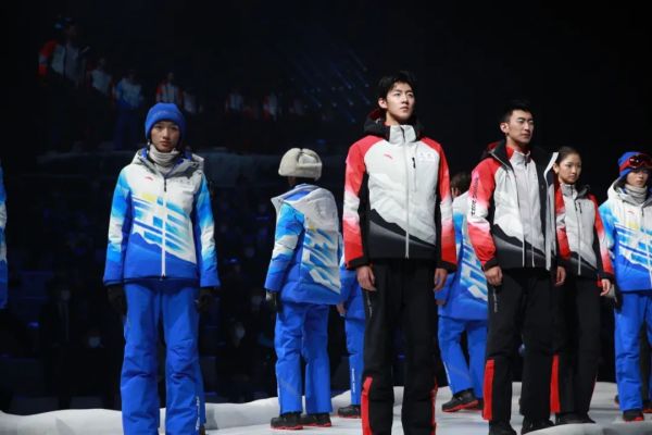 对话冬奥制服设计师贺阳:让中式浪漫穿在身上休闲区蓝鸢梦想 - Www.slyday.coM 对话冬奥制服设计师贺阳:让中式浪漫穿在身上休闲区蓝鸢梦想 - Www.slyday.coM