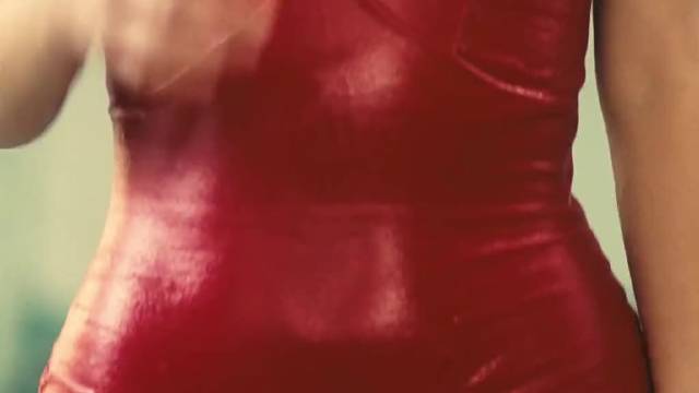 每个人的青春都是阳光灿烂的，灰白压抑的是成年人的世界！