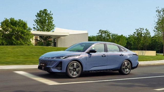 【汽车人】第四代长安逸动上市：做全球智能家轿新标杆