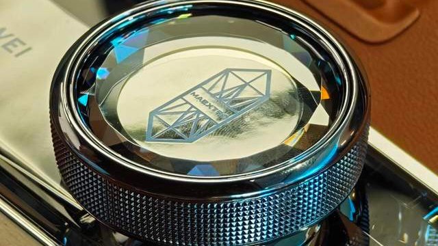 新“欠车王”尊界积压万张订单，江淮办公室员工支援产线