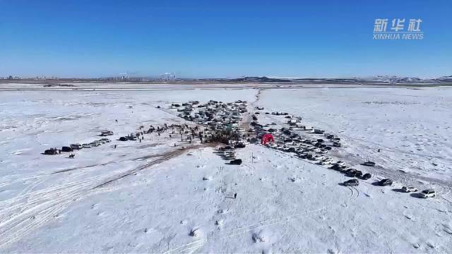 冬日雪原激情赛马