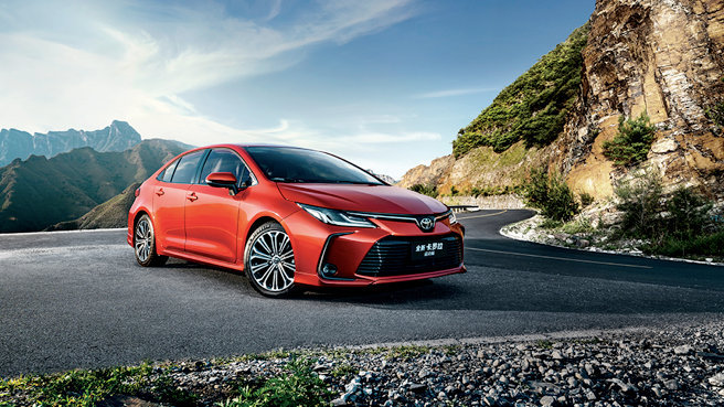 拔高中级车的智能化普及标准，为何说卡罗拉最具有标志性？