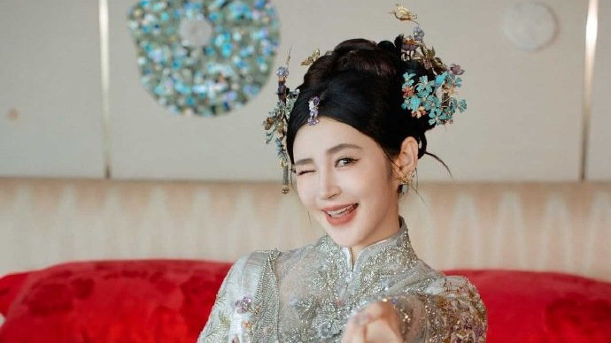 演员李心艾官宣产女，发布分娩全记录视频