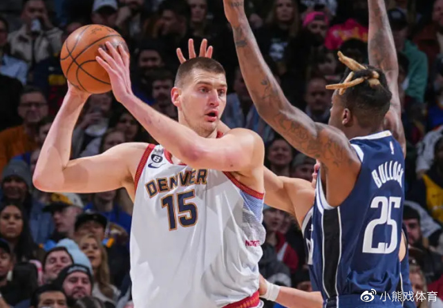 约基奇狂砍三双率掘金逆转雷霆 内线霸主展现MVP统治力